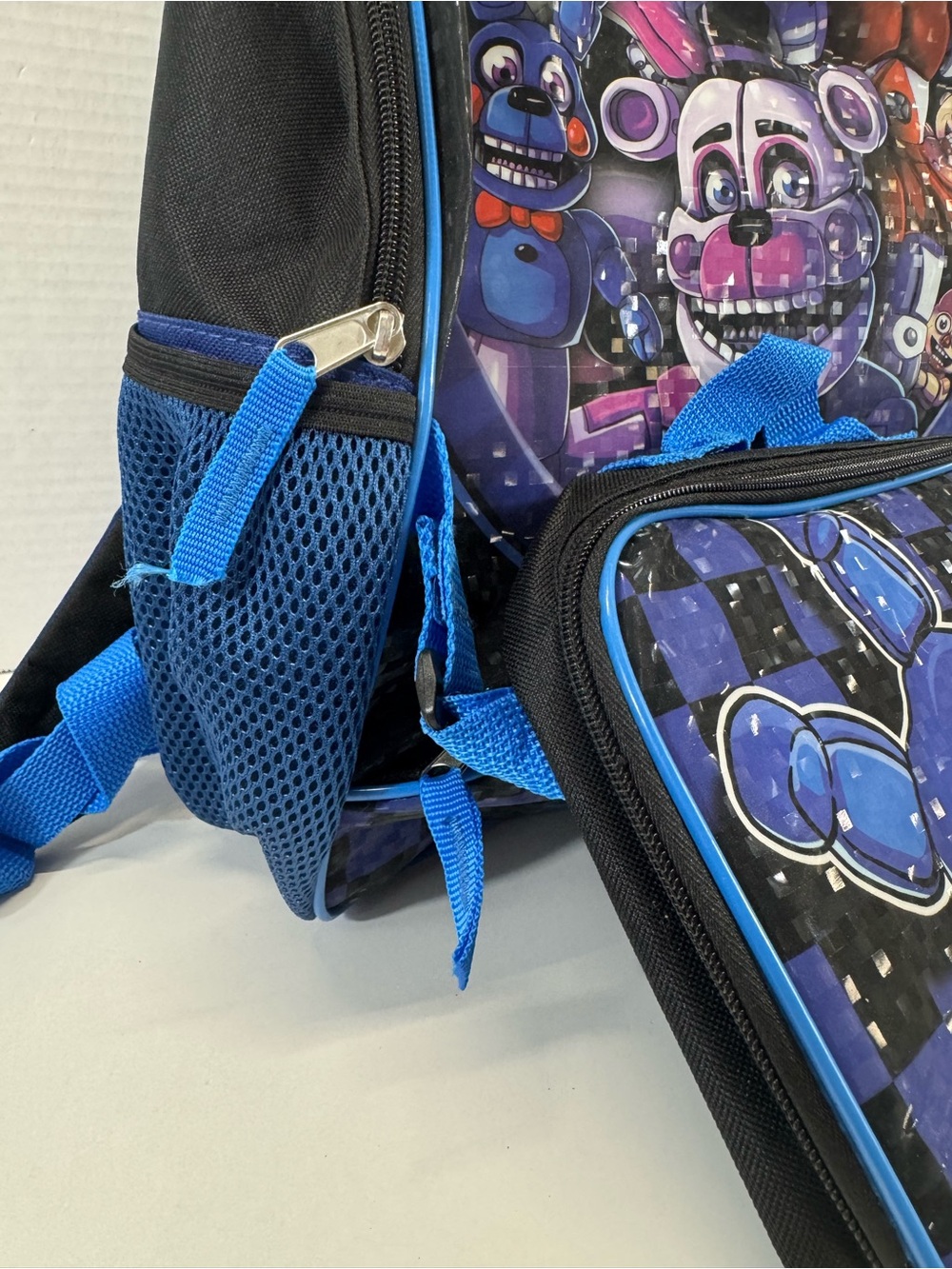 Five Nights at Freddy's Blue Character Kids Backpack with matching lunchbox - Picture 2 of 7